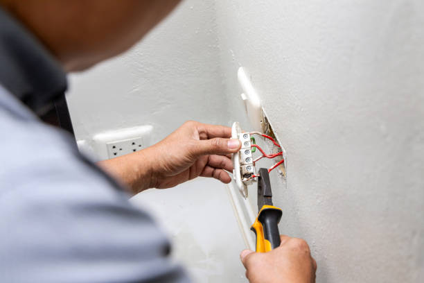 Best Affordable Emergency Electrician  in Island Park, NY